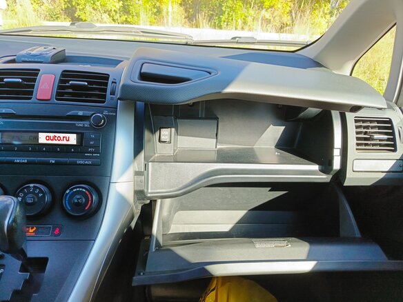 2011 Toyota Auris I Рестайлинг, красный, 950000 рублей - вид 14