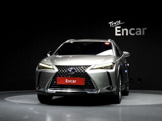 2022 Lexus UX 300e I, серебристый, 3800000 рублей, вид 2