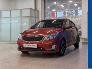 2014 Kia Rio 5-speed III, красный, 950000 рублей, вид 3