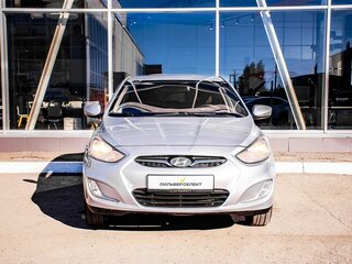 2013 Hyundai Solaris I, серебристый, 470000 рублей, вид 3