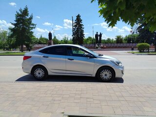 2011 Hyundai Solaris I, белый, 620000 рублей, вид 4