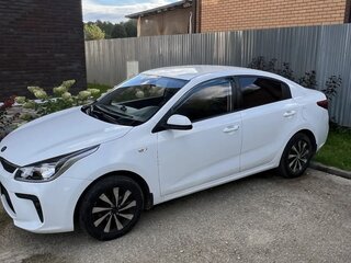 2019 Kia Rio IV, белый, 989000 рублей, вид 5