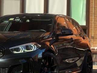 2022 BMW 1 серии M135i xDrive III (F40), чёрный, 4100000 рублей, вид 3