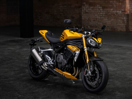 2026 Triumph Speed Triple, жёлтый, 1850000 рублей, вид 4