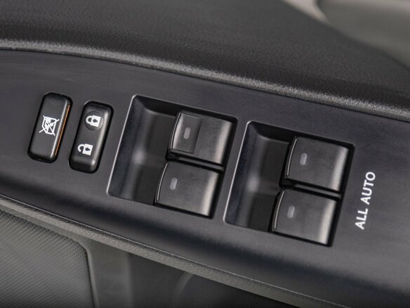 2013 Lexus CT 200h I, белый, 1649000 рублей - вид 7