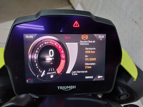 2026 Triumph Speed Triple, жёлтый, 1979000 рублей, вид 5