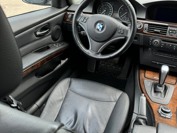 2011 BMW 3 серии 320i V (E90/E91/E92/E93) Рестайлинг, чёрный, 1200000 рублей - вид 10