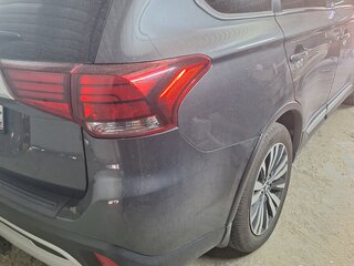 2020 Mitsubishi Outlander III Рестайлинг 3, серый, 2380000 рублей, вид 2