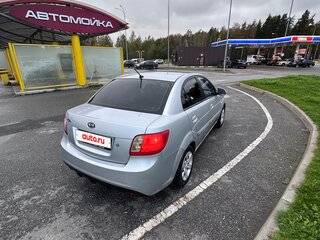 2010 Kia Rio II Рестайлинг, серый, 550000 рублей, вид 4