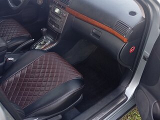 2008 Toyota Avensis II Рестайлинг, серебристый, 850000 рублей, вид 5