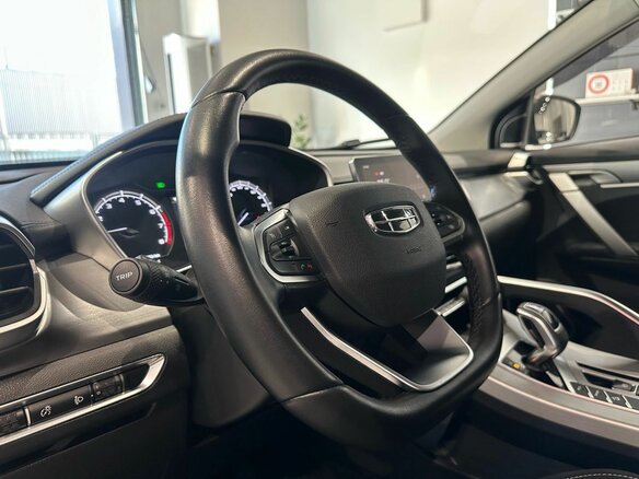 2022 Geely Coolray I, синий, 1590000 рублей - вид 11