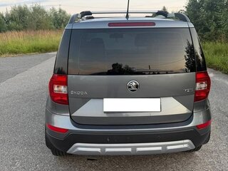 2015 Skoda Yeti I Рестайлинг, серый, 908000 рублей, вид 4