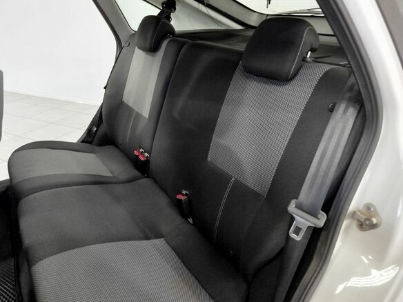 2018 Lada (ВАЗ) Granta I, белый, 609000 рублей - вид 21