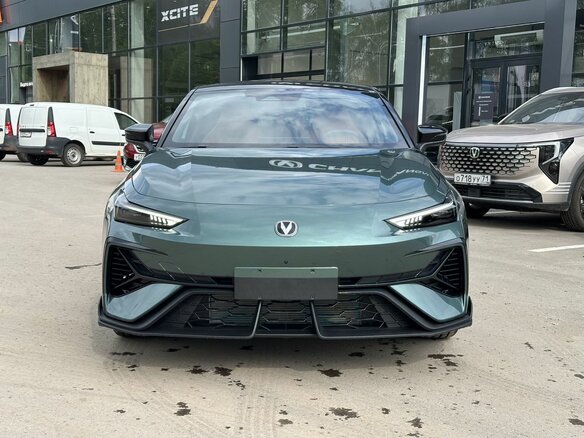 2026 Changan UNI-V I Рестайлинг 2, зелёный, 3579900 рублей - вид 2