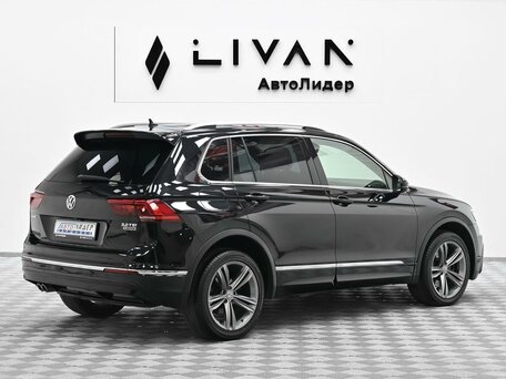 2018 Volkswagen Tiguan II, чёрный, 2485000 рублей, вид 4