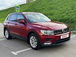 2017 Volkswagen Tiguan II, красный, 2035000 рублей, вид 3