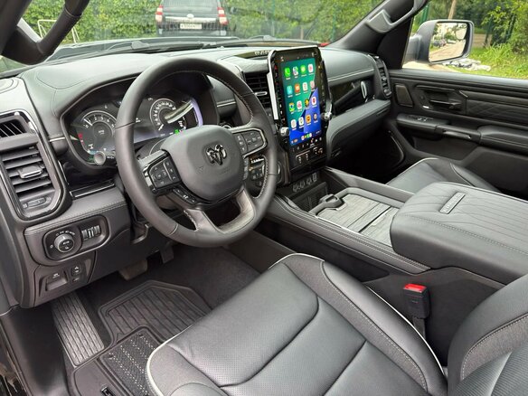 2026 Ram 1500 Crew Cab V Рестайлинг, чёрный, 9899000 рублей - вид 2