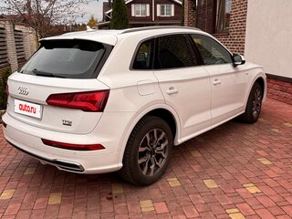 2018 Audi Q5 II (FY), белый, 3350000 рублей, вид 3
