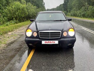 1998 Mercedes-Benz E-Класс 200 II (W210, S210), синий, 449999 рублей, вид 1