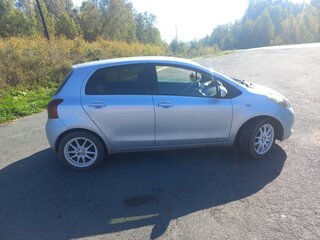 2005 Toyota Vitz II (XP90), серый, 500000 рублей, вид 1