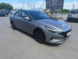 2021 Hyundai Elantra VII (CN7), серый, 1950000 рублей, вид 3