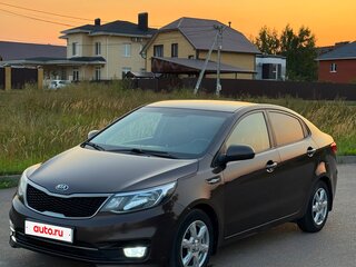 2017 Kia Rio III Рестайлинг, коричневый, 995000 рублей, вид 1