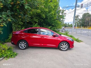 2021 Hyundai Solaris II Рестайлинг, красный, 1650000 рублей, вид 3