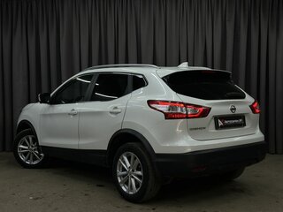 2017 Nissan Qashqai II Рестайлинг, белый, 1399777 рублей, вид 2