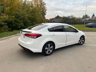 2018 Kia Cerato III Рестайлинг (Classic), белый, 1490000 рублей, вид 4