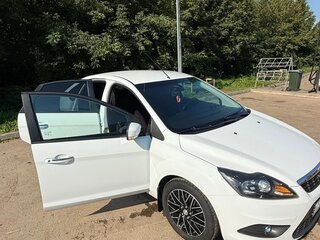 2009 Ford Focus II Рестайлинг, белый, 700000 рублей, вид 1