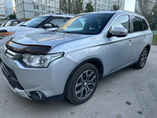2014 Mitsubishi Outlander III, серебристый, 1120000 рублей, вид 3