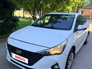 2018 Hyundai Solaris II, белый, 670000 рублей, вид 2