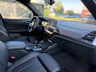 2022 BMW X3 20i xDrive III (G01) Рестайлинг, чёрный, 5800000 рублей, вид 4