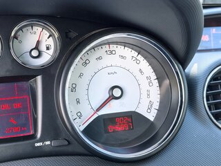 2013 Peugeot 408 I, бежевый, 750000 рублей, вид 3