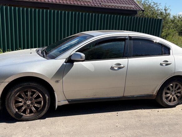 2006 Mitsubishi Galant IX Рестайлинг, серебристый, 450000 рублей - вид 3