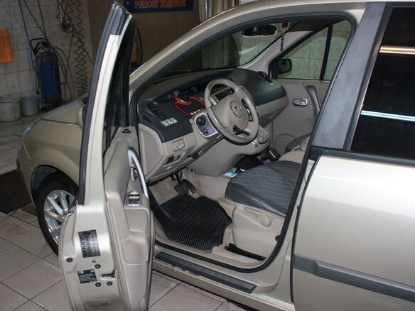 2008 Renault Scenic II Рестайлинг, бежевый, 585000 рублей - вид 13