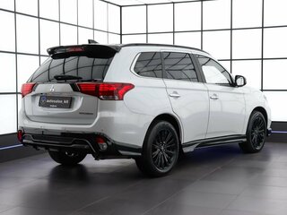 2022 Mitsubishi Outlander III Рестайлинг 3, белый, 3509000 рублей, вид 4