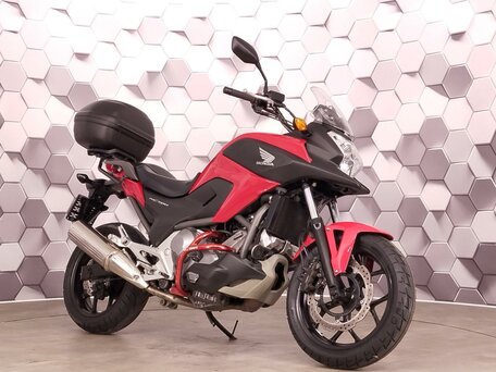 2013 Honda NC 700X, красный, 677000 рублей, вид 1