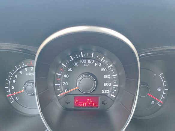 2014 Kia Rio 6-speed III, коричневый, 825000 рублей - вид 12