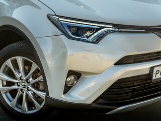 2016 Toyota RAV4 IV (XA40) Рестайлинг, белый, 2250000 рублей, вид 4