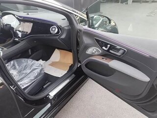 2026 Mercedes-Benz EQS 500 I Рестайлинг, чёрный, 10996055 рублей, вид 5