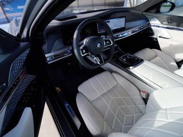 2025 BMW 7 серии 740d xDrive VII (G70), серый, 15900000 рублей - вид 13