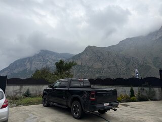 2024 Ram 1500 Crew Cab eTorque V, чёрный, 7200000 рублей, вид 2