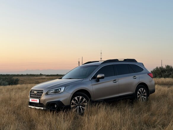 2017 Subaru Outback V, серебристый, 2350000 рублей - вид 1