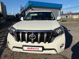 2014 Toyota Land Cruiser Prado 150 Series Рестайлинг 1, белый, 2895000 рублей, вид 1