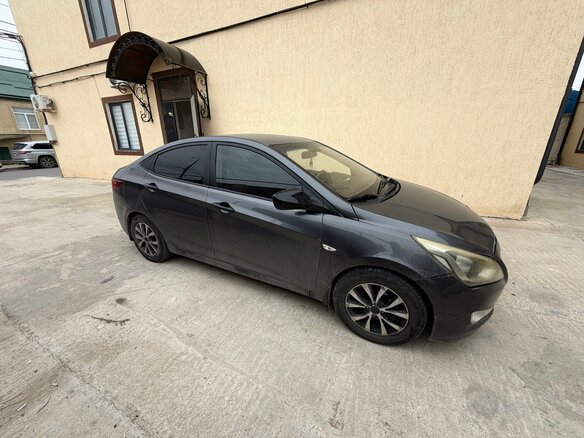 2016 Hyundai Solaris I Рестайлинг, серый, 550000 рублей - вид 4