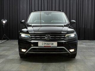 2019 Volkswagen Tiguan II, чёрный, 2349000 рублей, вид 2