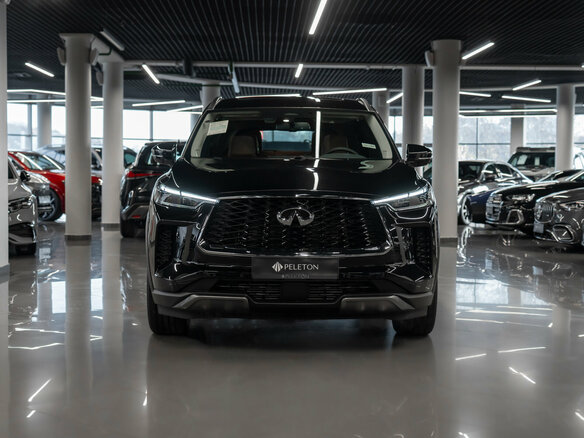 2026 Infiniti QX60 II, чёрный, 6990000 рублей - вид 2