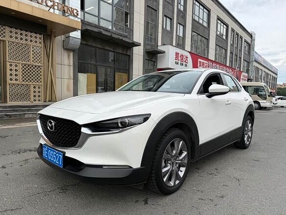 2022 Mazda CX-30 I, белый, 2350000 рублей