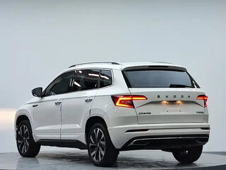 2023 Skoda Karoq I Рестайлинг, белый, 1650084 рублей, вид 4